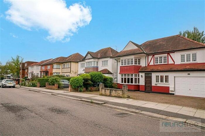 5 Bedroom Detached House For Sale In Allington Road, Hendon, NW4