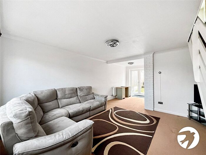 2 Bedroom Terraced House For Sale In Abinger Drive, Chatham, Kent, ME5