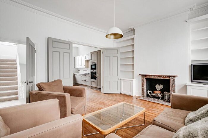 3 Bedroom Apartment To Rent In Gloucester Avenue, Primrose Hill, London, NW1