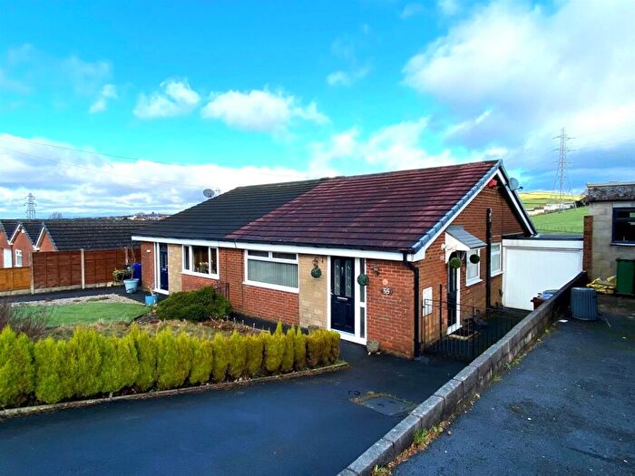 2 Bedroom Semi-Detached Bungalow To Rent In Broadhill Road, Stalybridge, SK15