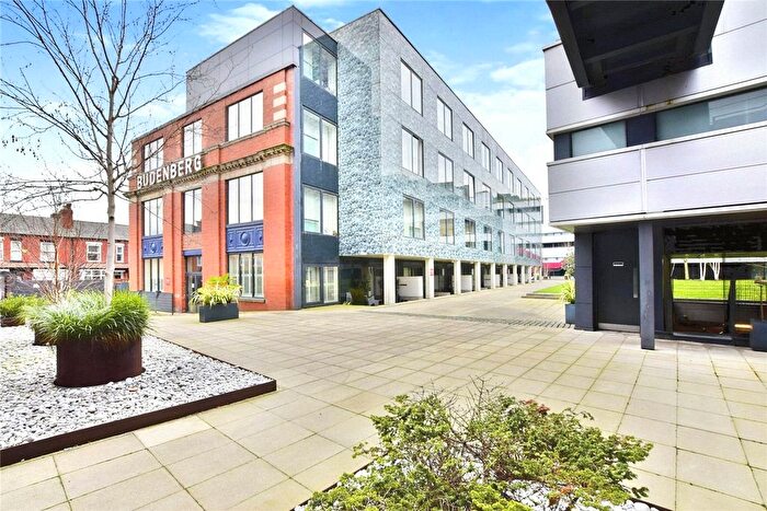 1 Bedroom Flat For Sale In Woodfield Road, Altrincham, Greater Manchester, WA14