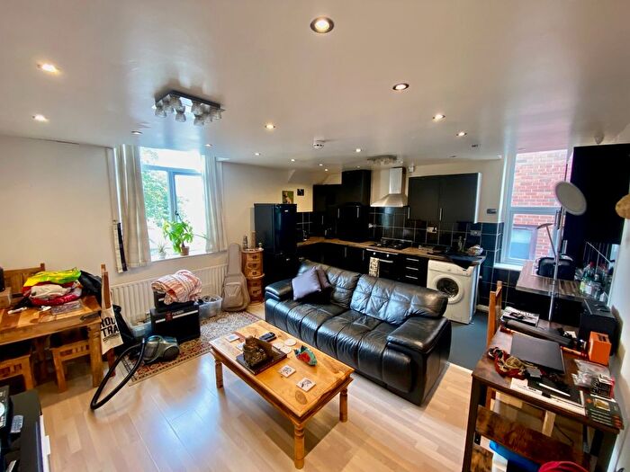 1 Bedroom Property To Rent In Fox Road, Nottingham, NG2