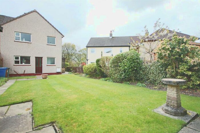 2 Bedroom Semi-Detached House To Rent In Lea Bank, Rossendale, BB4