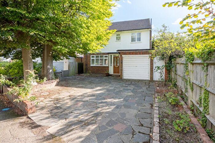 3 Bedroom Detached House For Sale In Downside Road, Sutton, SM2