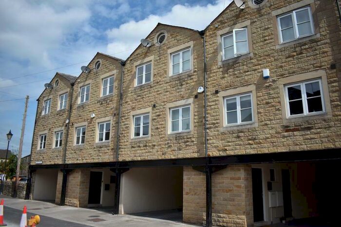 2 Bedroom Mews To Rent In Union Wharf, Lower Union Street, Skipton, BD23