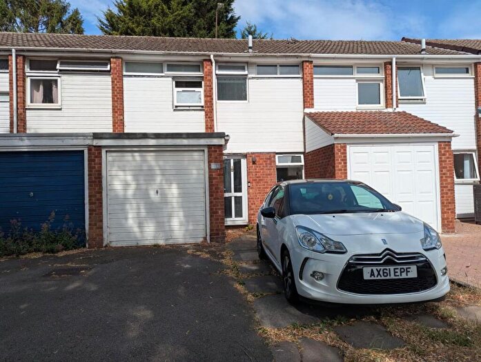 3 Bedroom Semi-Detached House To Rent In Boswell Drive, Coventry, CV2