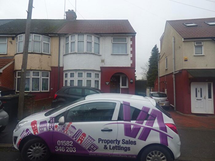3 Bedroom Terraced House To Rent In Chester Avenue, Luton, LU4