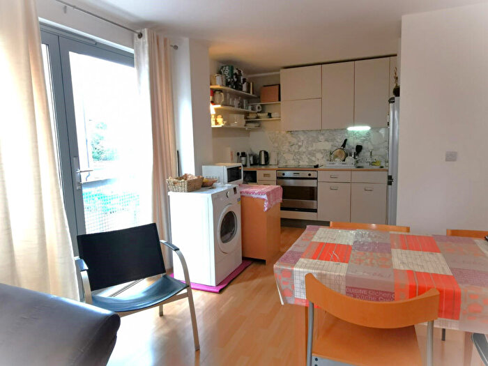 2 Bedroom Apartment To Rent In Dakota Building, Deals Gateway, Lewisham, SE13