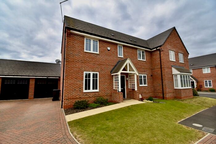 3 Bedroom Semi-Detached House To Rent In Far Barrows, Boughton, Northampton, NN2