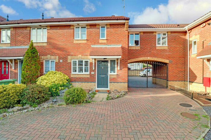 3 Bedroom Terraced House To Rent In Vine Close, Basildon, SS14