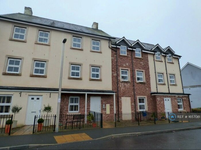 2 Bedroom Flat To Rent In Carhaix Way, Carhaix Way, EX7