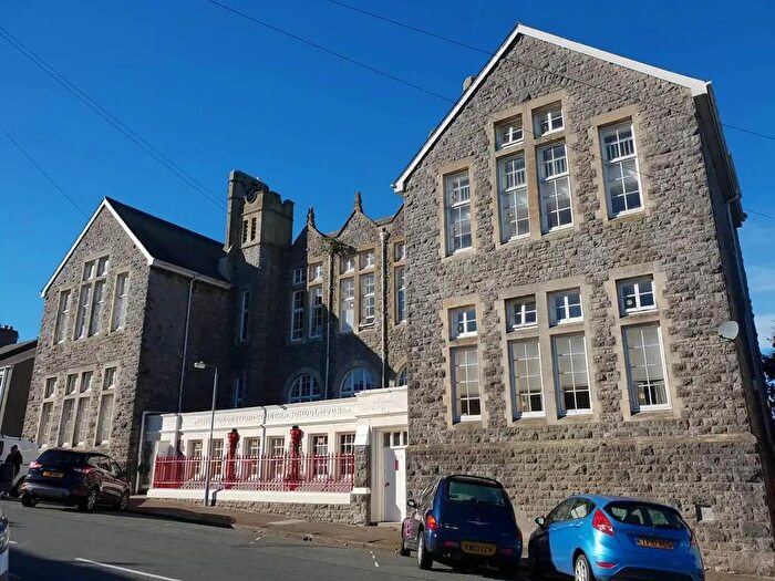 1 Bedroom Flat To Rent In Meyrick Street, Pembroke Dock, SA72