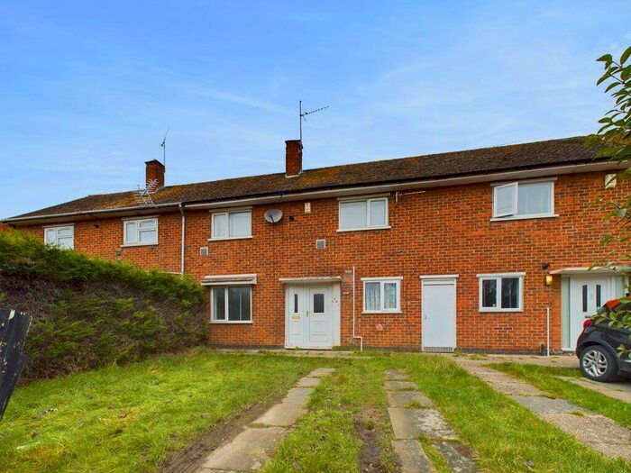 3 Bedroom Town House To Rent In New Ashby Road, Loughborough, LE11