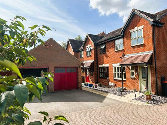 3 Bedroom Semi-Detached House To Rent In Castle Acre, Monkston, MK10