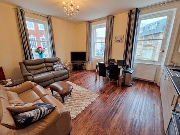 2 Bedroom Flat For Sale In The Strand, Exmouth, EX8