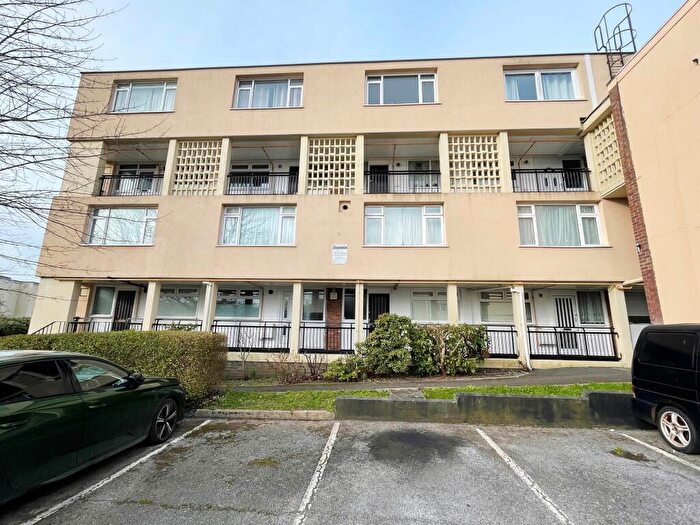 3 Bedroom Maisonette To Rent In Vaagso Close, Devonport, Plymouth, PL1
