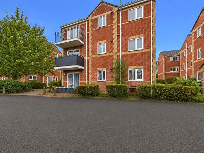 2 Bedroom Flat For Sale In Oaklands, Peterborough, PE1