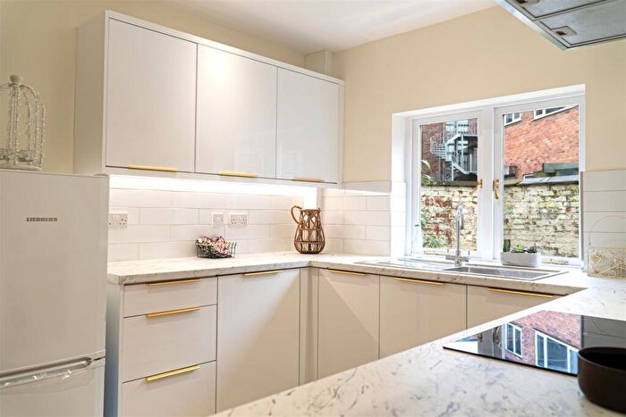 2 Bedroom Semi Detached House To Rent In South Grove, Alderley Edge, SK9