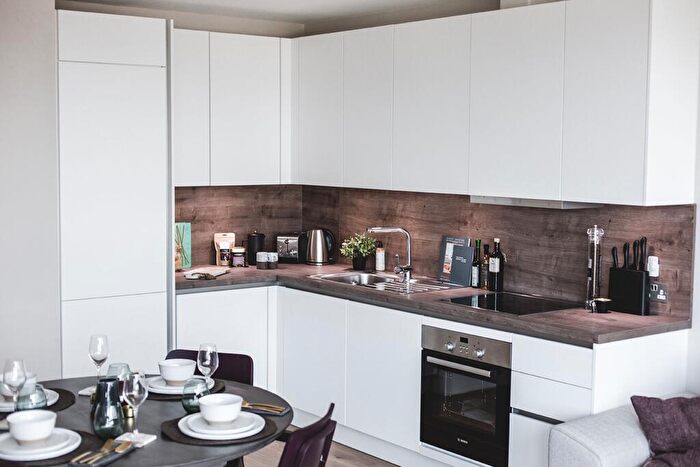 1 Bedroom Flat To Rent In Flat Sidcup House - Station Road, DA15