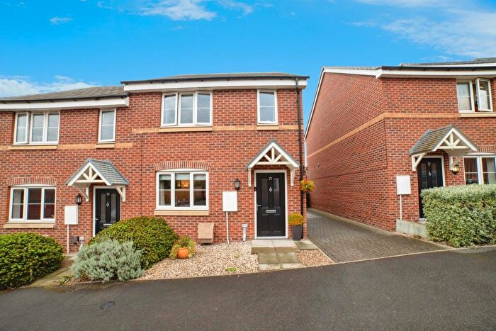 3 Bedroom Semi-Detached House For Sale In Morewood Drive, Alfreton, DE55