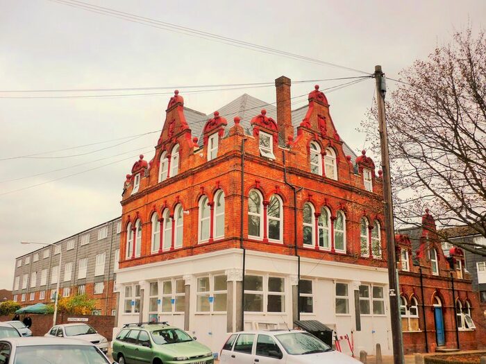 1 Bedroom Flat To Rent In Station Road, Forest Gate, E7