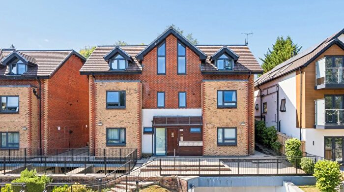 2 Bedroom Flat For Sale In Kingsmead Road, High Wycombe, HP11