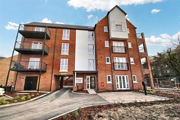 2 Bedroom Apartment To Rent In Harp Avenue, Alton, Hampshire, GU34