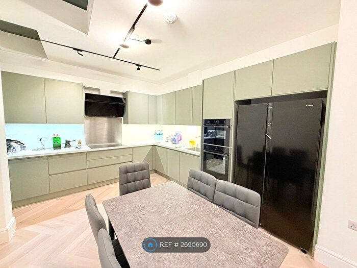 4 Bedroom Flat To Rent In Hammersmith, London, W6