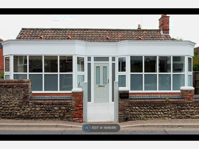 2 Bedroom Bungalow To Rent In High Street, East Runton, Cromer, NR27