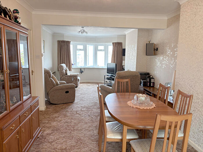 3 Bedroom Semi-Detached House For Sale In Priests Road, Swanage, Dorset, BH19 - Photo 5