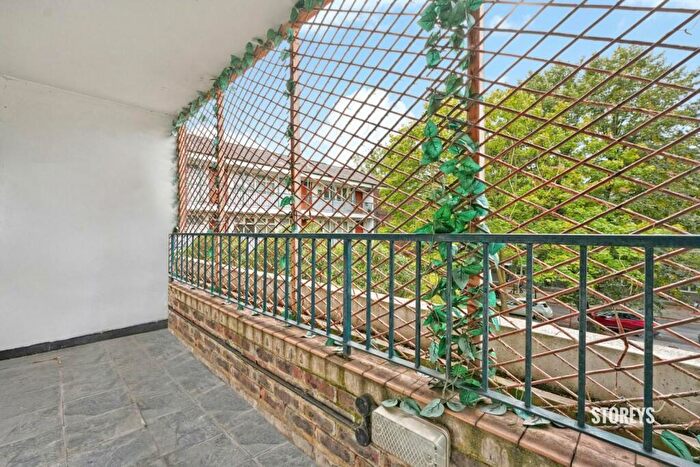 2 Bedroom Apartment To Rent In Royal College Street, Camden, London, NW1