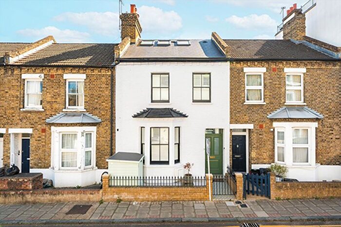 5 Bedroom Property For Sale In Wadham Road, Putney, SW15