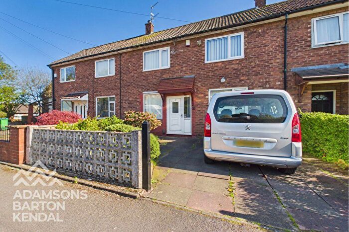 3 Bedroom Terraced House For Sale In Birnam Grove, Heywood, OL10