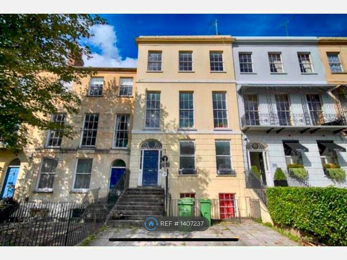 2 Bedroom Flat To Rent In Cambray Place, Cheltenham, GL50