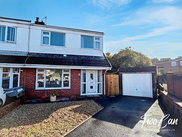 3 Bedroom Semi-Detached House For Sale In Pemberton Park, Llanelli, SA14