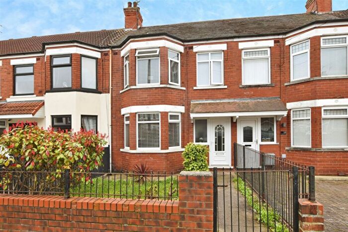 3 Bedroom Terraced House For Sale In Hayburn Avenue, Hull, HU5