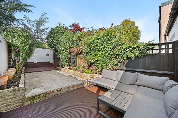 2 Bedroom End Of Terrace House To Rent In Harold Road, Sutton, SM1
