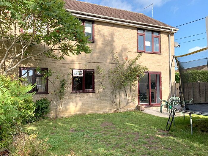 2 Bedroom Flat To Rent In Moor Lane, Wincanton, BA9
