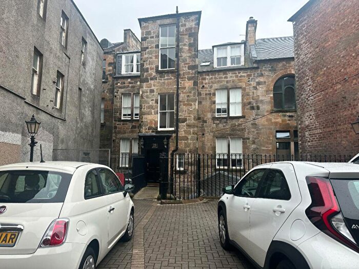 1 Bedroom Flat To Rent In School Wynd, Paisley, Renfrewshire, PA1