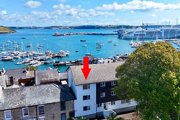2 Bedroom Flat For Sale In New Street, Falmouth, TR11