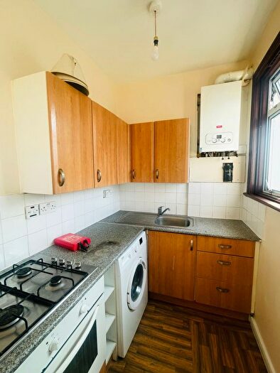 1 Bedroom Flat To Rent In Elgin Road, Ilford, IG3