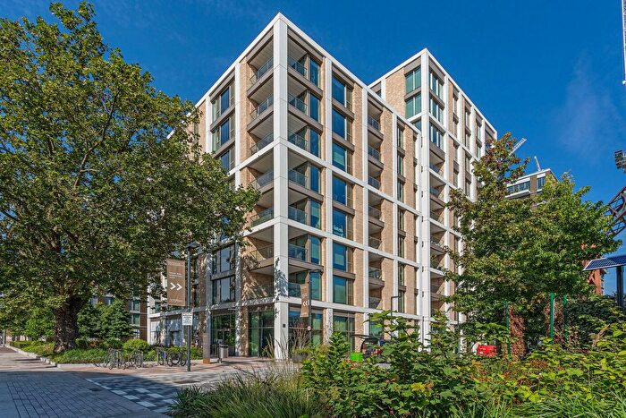 2 Bedroom Flat To Rent In Palmer Road, London, SW11