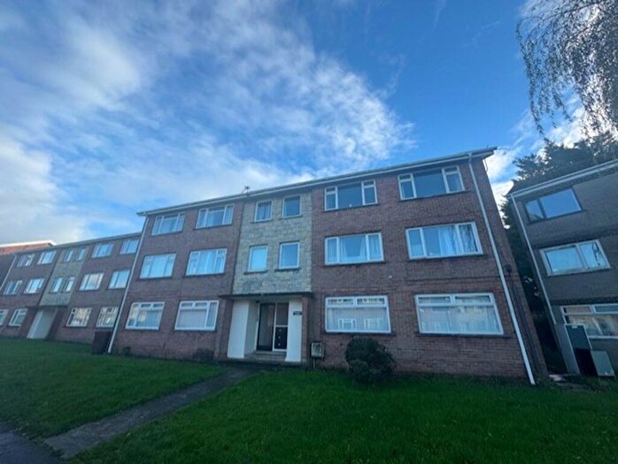 2 Bedroom Flat For Sale In Cranleigh Rise, Rumney, CF3