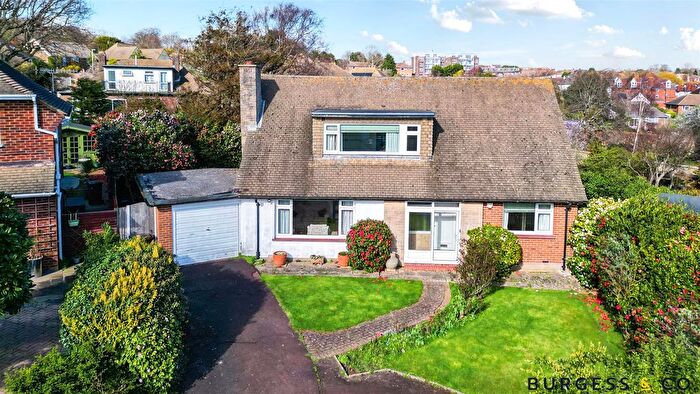 4 Bedroom Chalet For Sale In Linley Close, Bexhill-On-Sea, TN40