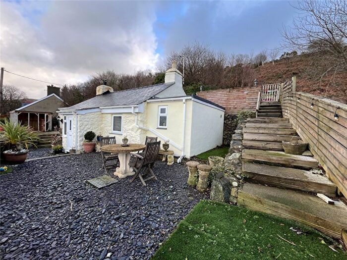2 Bedroom Cottage For Sale In Gyrn Goch, Caernarfon, Gwynedd, LL54