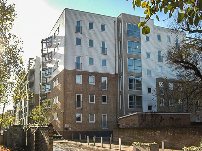 1 Bedroom Flat To Rent In Warren Close, Cambridge, CB2