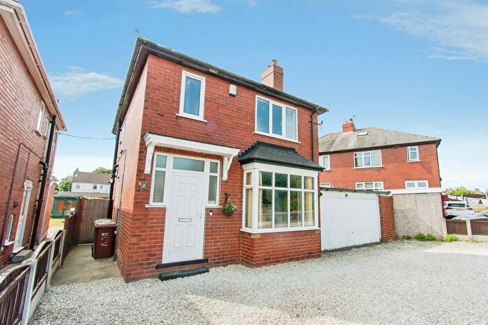 3 Bedroom Detached House For Sale In College Road, Castleford, WF10