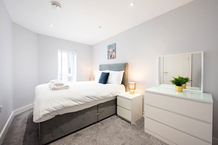 1 Bedroom Flat To Rent In Library House, New Road, Brentwood, CM14