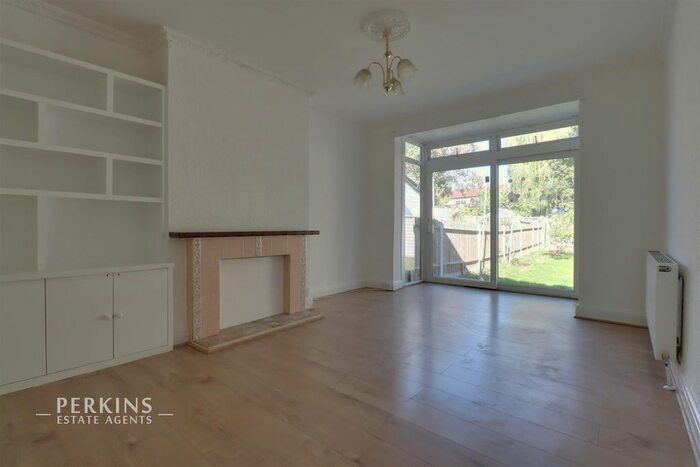 2 Bedroom Semi-Detached Bungalow To Rent In Church Road, Northolt, UB5