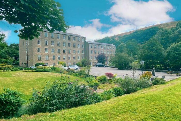 2 Bedroom Apartment To Rent In Slack Lane, Little Hayfield, High Peak, SK22